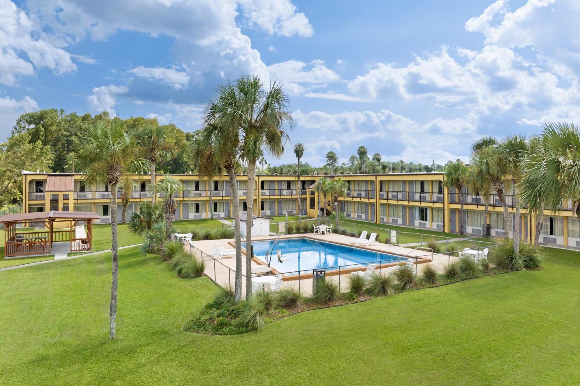 Days Inn By Wyndham Lake City I-75 Esterno foto