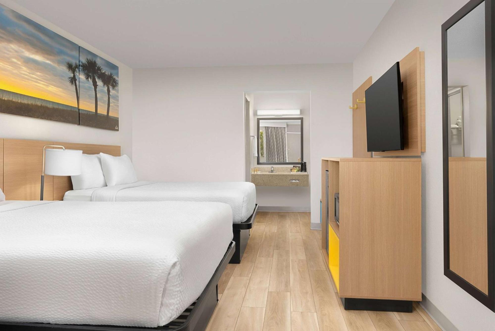 Days Inn By Wyndham Lake City I-75 Esterno foto